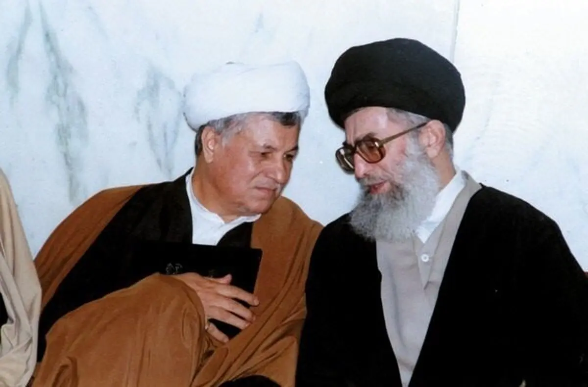 رهبری با شرکت ملی‌مذهبی‌ها در انتخابات شوراها مخالف‌اند و دستور ردصلاحیت‌ آن‌ها را داده‌اند/ در مورد مجلس اعلای [انقلاب اسلامی] عراق و مسائل عراق تصمیم‌ گرفته‌اند که به آقای [سیدمحمدباقر] حکیم [رئیس مجلس اعلا] اختیار بدهند که با تشخیص خود عمل‌ کنند