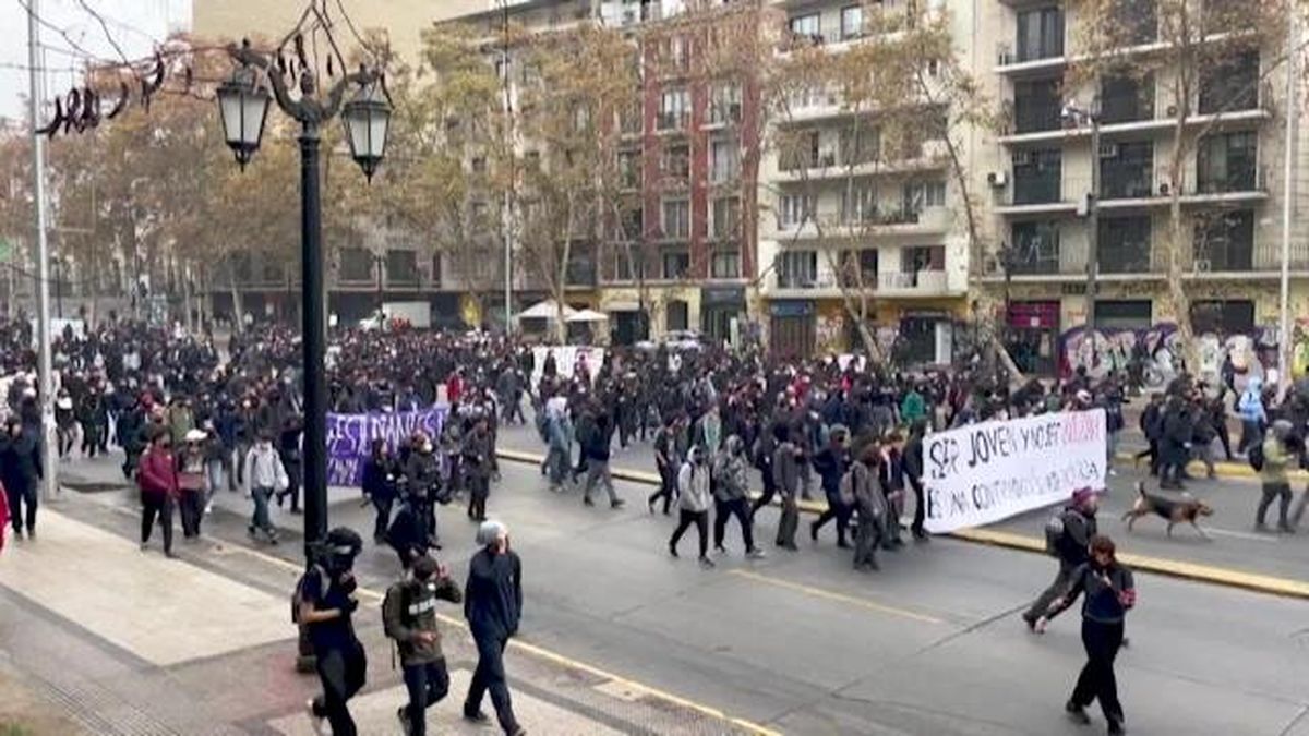 تظاهرات دانشجویان معترض در شیلی

