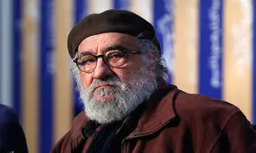 کنایه داریوش ارجمند به وطن‌فروشی علی کریمی