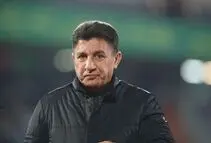 امیر قلعه نویی سرمربی تیم ملی فوتبال ماند