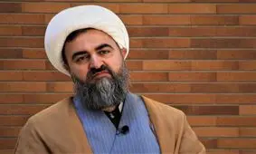 روحانی مشهوری که خبر بازداشتش رسانه ای شده، کیست؟/ شعار علیه حجت الاسلام محمدتقی اکبرنژاد در نماز جمعه قم/ ویدئو