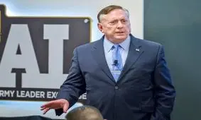 مشاور سابق ترامپ: آمریکا در نهایت اعتبار خود را در منطقه از دست می‌دهد
