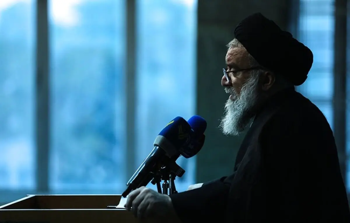 احمد خاتمی: اغتشاش‌ها نفس‌های آخر خود را می‌کشد