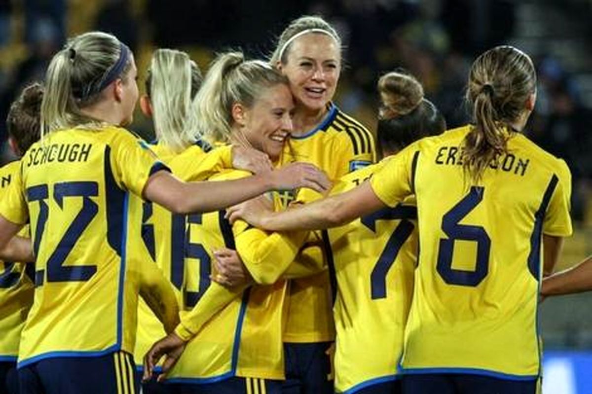 دختران سوئدی، ایتالیا را گل باران کردند/ برزیل در فوتبال زنان هم مغلوب فرانسه شد