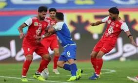 خطای مدافع پرسپولیس روی مهاجم استقلال پنالتی بود