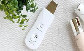 پاکسازی و کاهش چین و چروک پوست با اتوی صورت