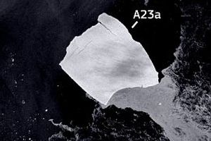 بزرگترین کوه منجمد دنیا با «یک میلیارد تُن یخ» به حرکت درآمد