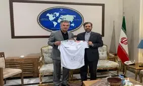 وزارت امور خارجه با تمام ظرفیت در کنار فدراسیون فوتبال است