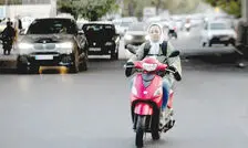 آنچه زنان موتورسوار در خیابان تجربه می‌کنند؛ از تصادف‌های عمدی ماشین‌ها و تمسخر تا ترس از شکایت
