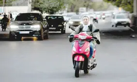 استمرار بلاتکلیفی در صدور گواهینامه موتورسیکلت زنان چه تبعاتی دارد؟

