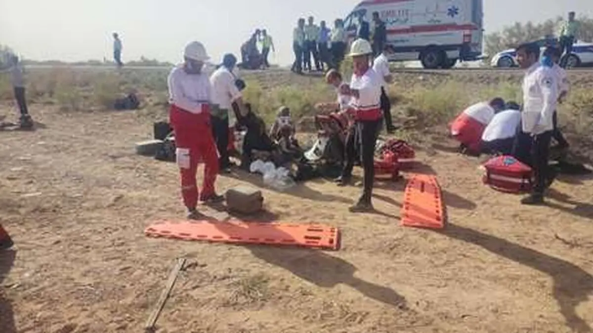خروج اتوبوس از جاده در محور دامغان _ شاهرود