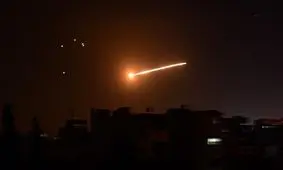 حمله هوایی رژیم صهیونیستی به دمشق/ مقابله پدافندی ارتش سوریه