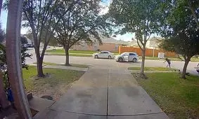 کیف قاپی با خودروی شاسی بلند/ ویدئو