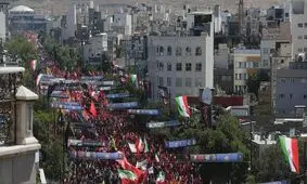 ظرفیت حرم مطهر رضوی تکمیل شد/ زائران از مسیر‌های جایگزین در مراسم تشییع امام شهید شرکت کنند
