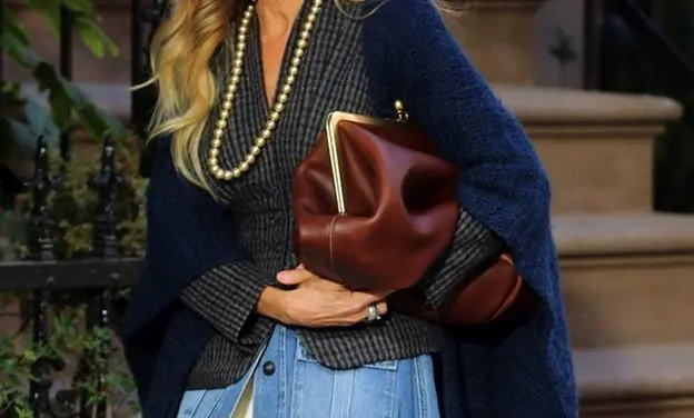 راهنمای جامع استایل با کیف بزرگ و اورسایز برای خانمهای خوش سلیقه