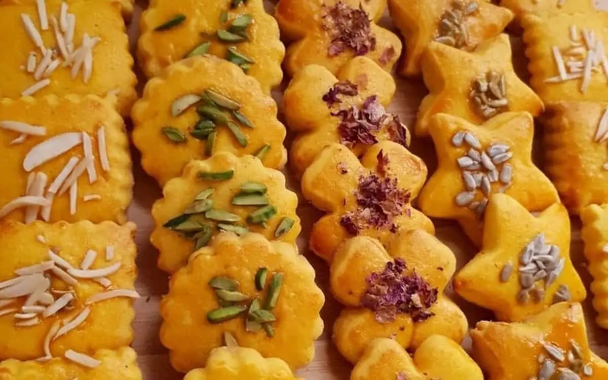 طرز تهیه شیرینی نخودچی خانگی مخصوص عید نوروز