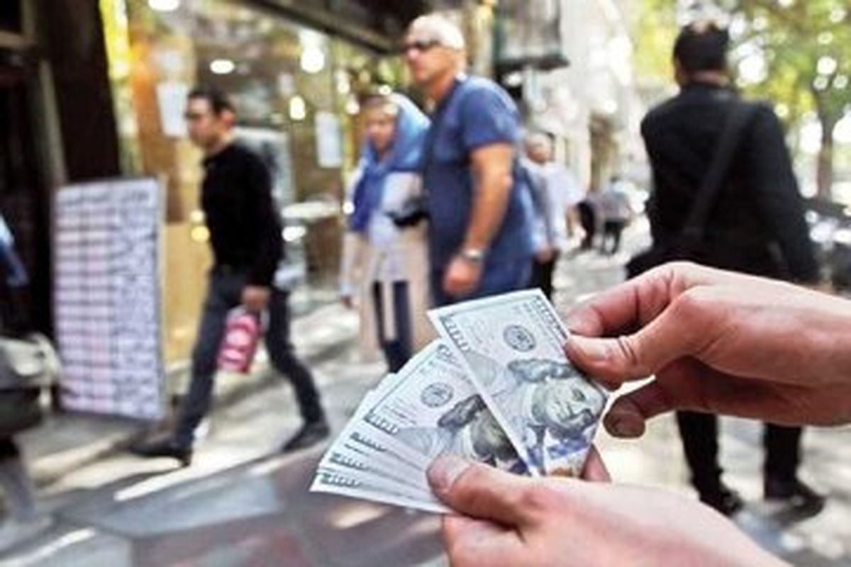 یک پیشبینی مهم درباره نرخ ارز در سال ۱۴۰۳/ قیمت دلار تا پایان سال چه تغییری میکند؟
