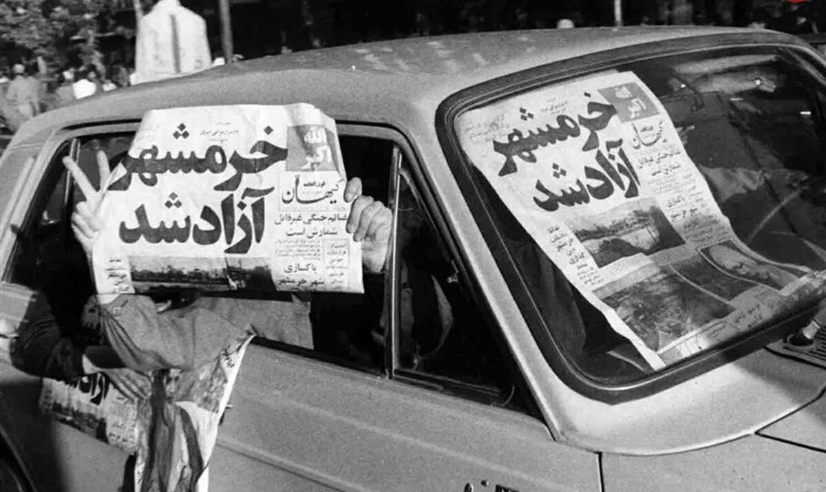 سفر به ایران قدیم؛ عکس‌های رقص و شادی مردم که 3 خرداد به خیابان‌ها ریختند!/ تصاویر