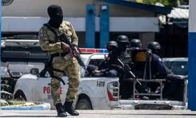 افسران پلیس معترض هائیتی، باعث فرار نخست وزیر شدند