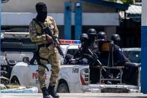 افسران پلیس معترض هائیتی، باعث فرار نخست وزیر شدند