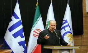  لیگ را ۴ ماه تعطیل و چمن آزادی را عوض کنیم/ برخی اتفاقات امروز از حضور رونالدو در ایران، زیبنده ما نبود

