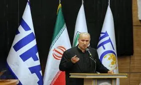  لیگ را ۴ ماه تعطیل و چمن آزادی را عوض کنیم/ برخی اتفاقات امروز از حضور رونالدو در ایران، زیبنده ما نبود

