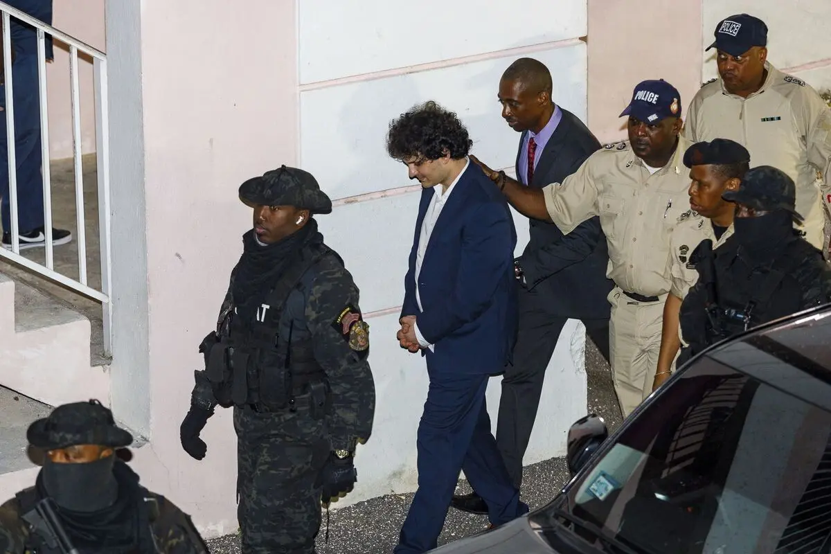 داستان سقوط پادشاه رمزارز دیجیتال؛ از یک پنت هاوس مجلل تا یک زندان پر از موش!