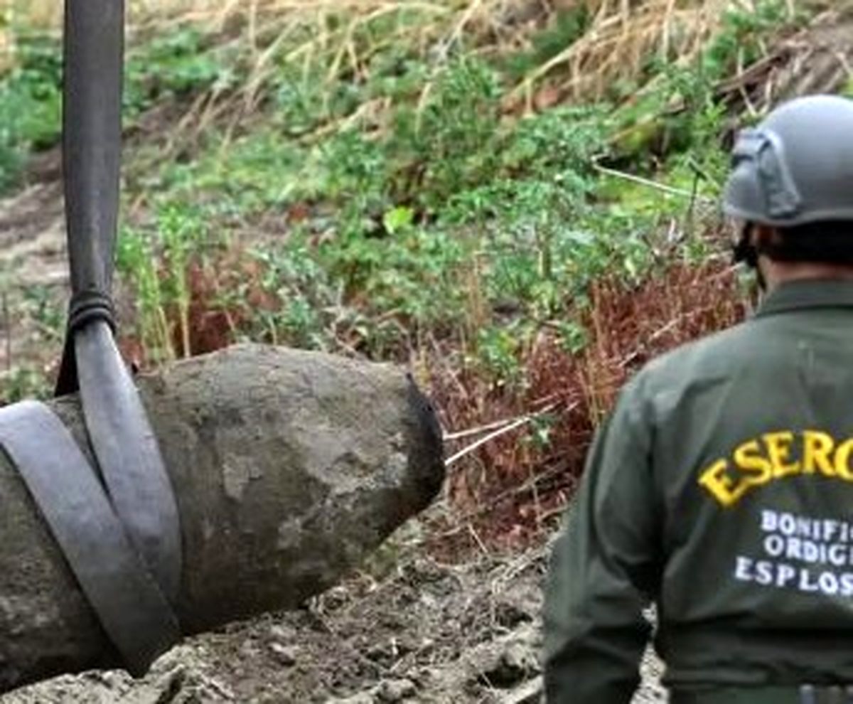 کشف بمب ۴۵۰ کیلوگرمی مربوط به جنگ جهانی دوم در پی خشکسالی ایتالیا/ ویدئو