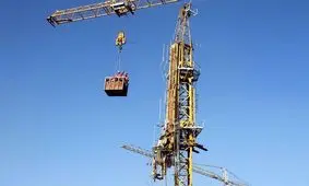 کار با جرثقیل جان کارگر جوان آبیکی را گرفت