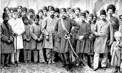 سفر در زمان؛ یک مرد و دو کودک در حال نخ ریسی در دوره قاجار 