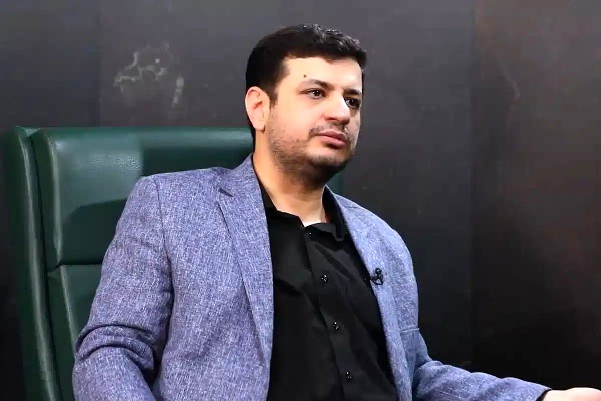 حمایت انتخاباتی رائفی‌ پور از کسی که متهم به دریافت ۱۴۰ سکه‌ شده بود، صحت دارد؟