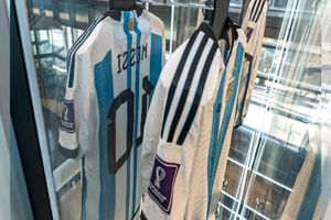 ۶ پیراهنی که مسی در جام جهانی پوشیده بود به قیمت ۷.۸ میلیون دلار فروخته شد