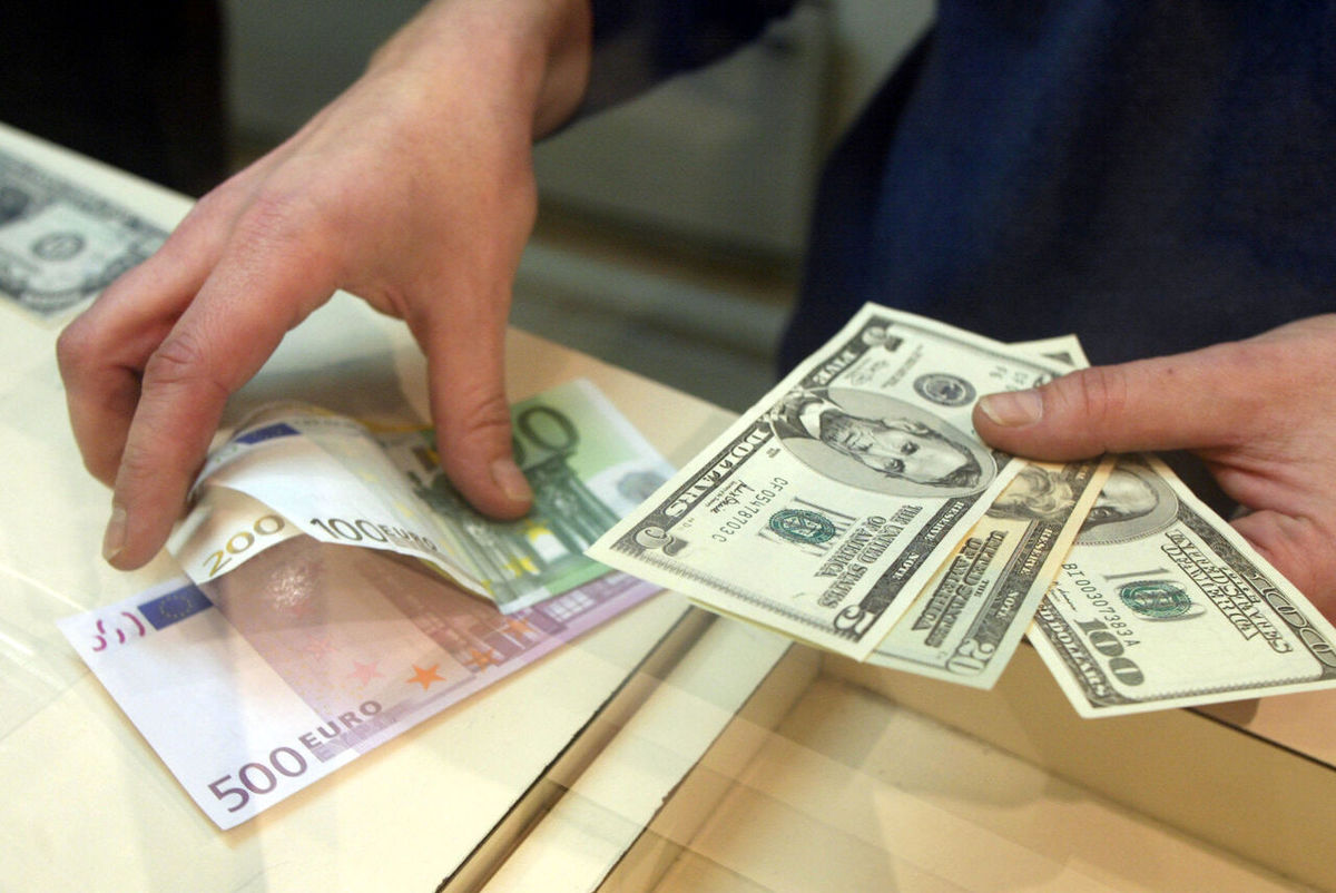 فضای روانی عامل افزایش نرخ ارز است/ انجام معاملات روان در بازار متشکل ارزی