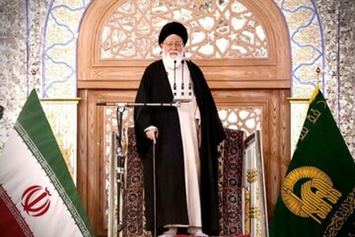علم الهدی درباره شب یلدا: کسانی که در این شب گناه می کنند در زندگیشان شومی و نکبت به بار می آورند