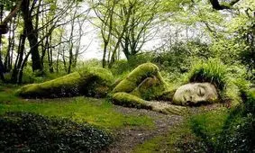 ۱۱ مجسمۀ استثنایی که رهگذران را شگفت زده می‌کنند 