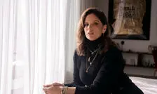 ملکه خون‌شور! | زنی که شغلش فریب جهان است | نوآ تیشبی کیست؟