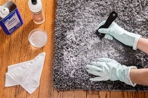بهترین روش‌ها برای پاک کردن چسب قطره ای از سطوح مختلف