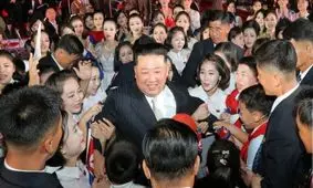 کیم و همسرش در جشن بزرگ سالگرد تأسیس کره شمالی