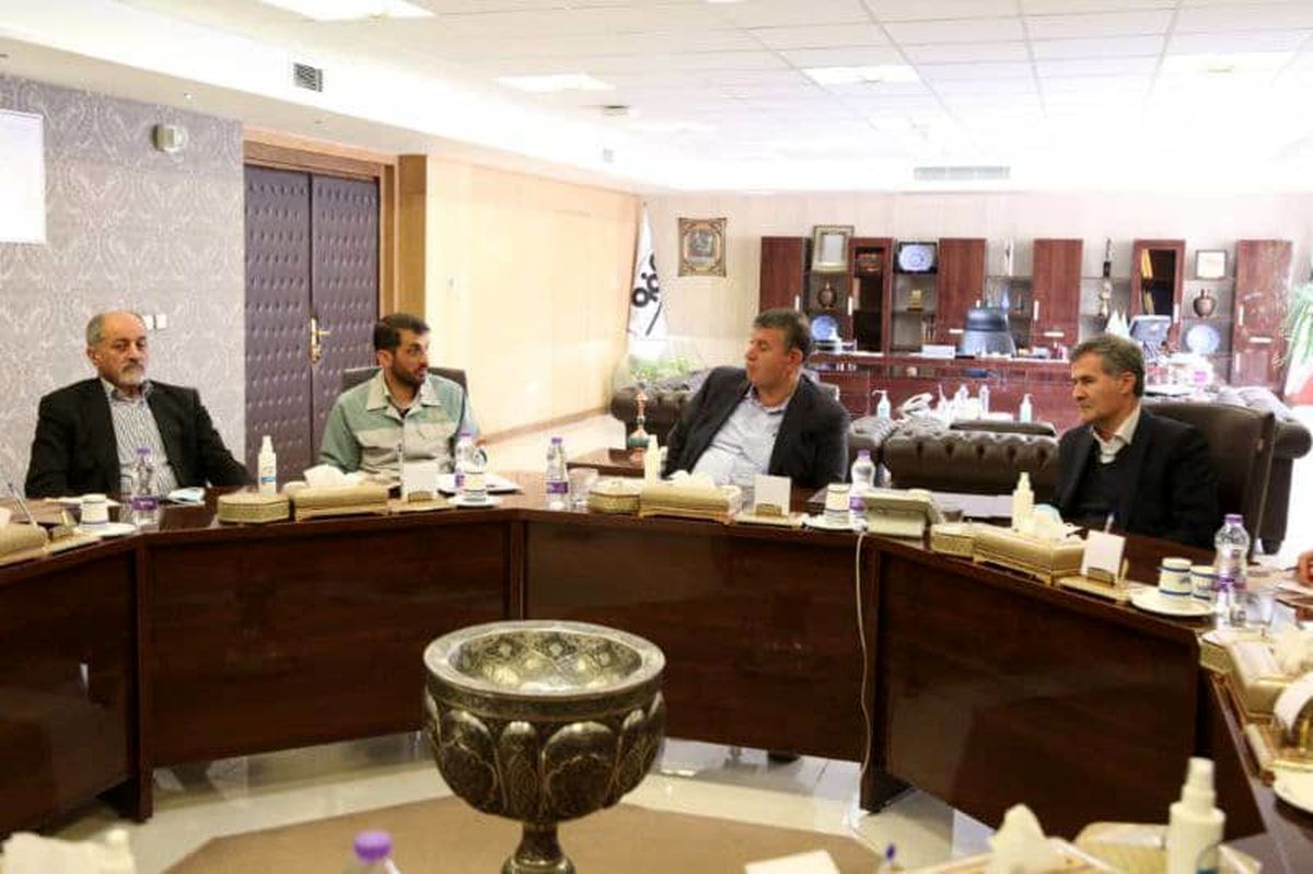 لزوم استفاده حداکثری از ظرفیتهای موجود، افزایش بهرهوری و رفع موانع تولید