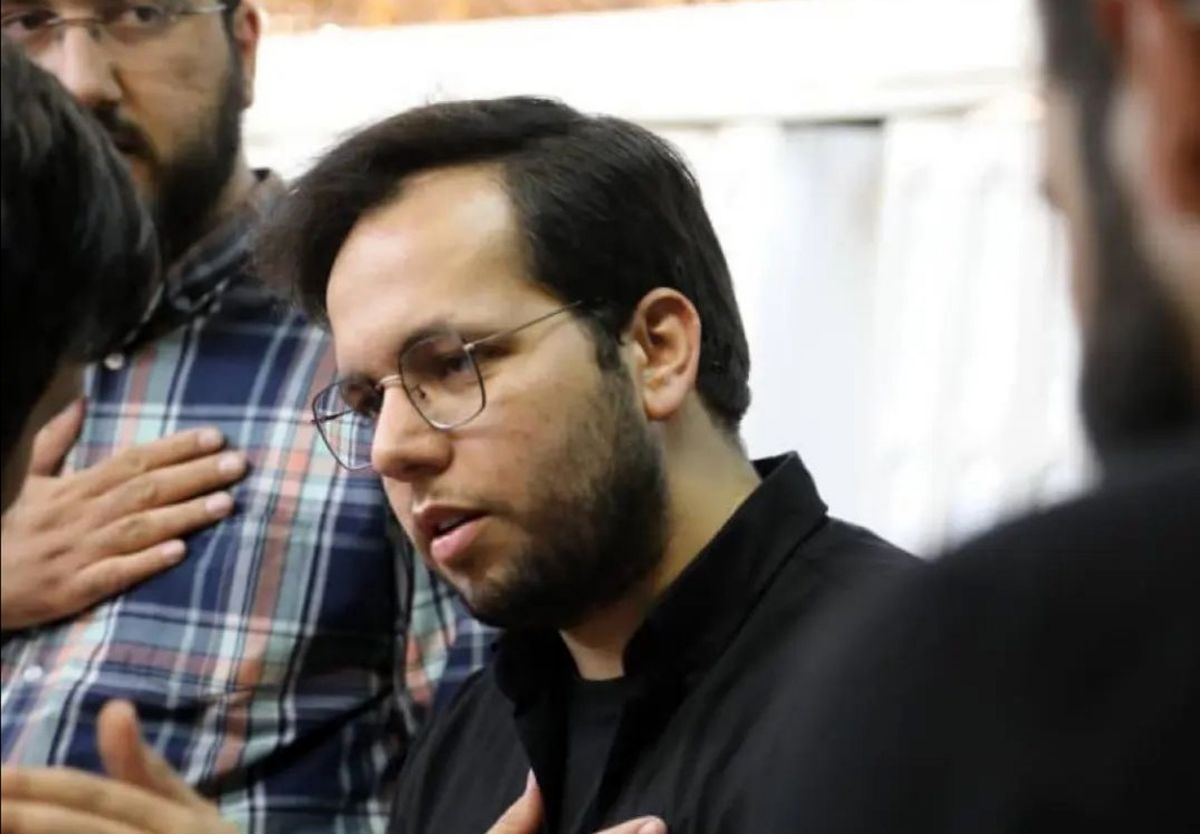 سخنان بغضآلود حامد سلطانی در مراسم ختم همسر و فرزندش/ ویدئو