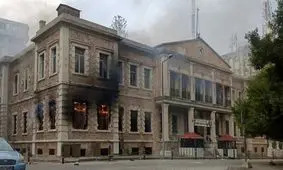 هرج و مرج در سوریه؛ از آتش زدن دادگاه تا غارت گمرک‌ها و جولان با اسلحه در خیابان‌ها/ ویدئو

