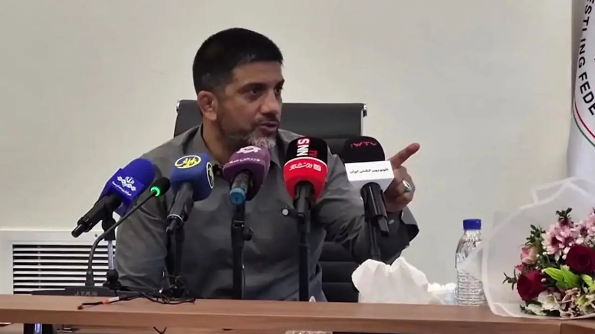 علیرضا دبیر: ادعای ناراحتی دارند اما میزنند و میرقصند/ ویدئو

