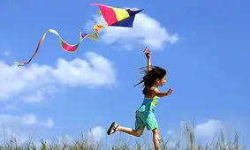 تصاویری جذاب از بادبادک بازی در بوشهر | ساحل بادبادک‌ها را ببینید