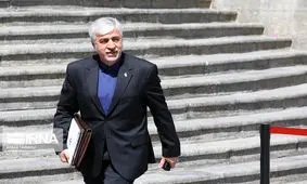 واگذاری ۵۱ درصد سهام استقلال و پرسپولیس تا پاییز ۱۴۰۱

