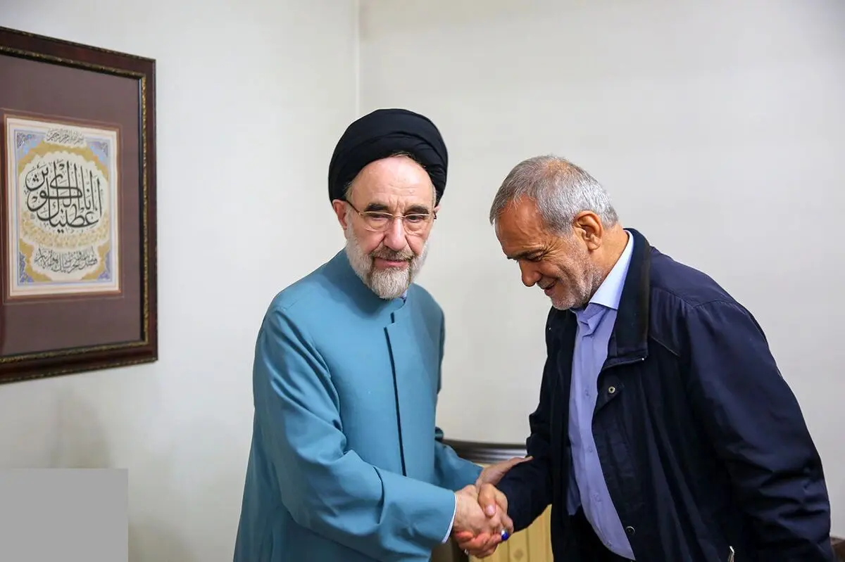 تردید اصلاحات در ائتلاف با پزشکیان/ خاتمی اشتباه بزرگ خود در زمان روحانی را تکرار می کند؟