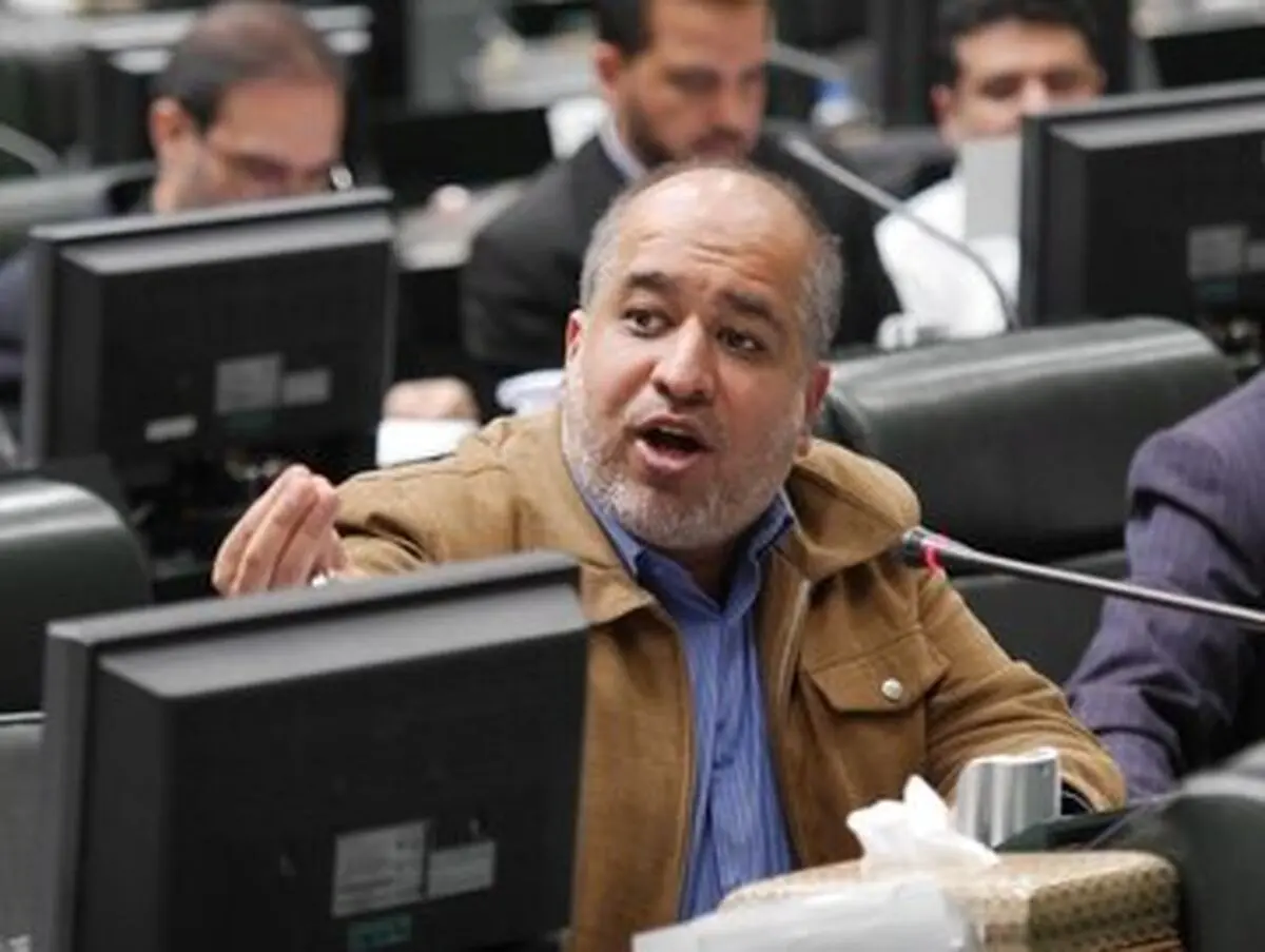 خضریان: عمان هم اگر به دشمن کمک کند، خاکش در امان نیست/ جمهوری اسلامی با عمان یا بی عمان ، تنگه هرمز را مدیریت خواهد کرد