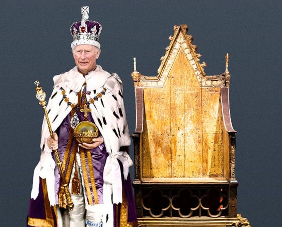 تکیه چارلز سوم بر صندلی ۷۰۰ ساله پادشاهی بریتانیا/ ویدئو

