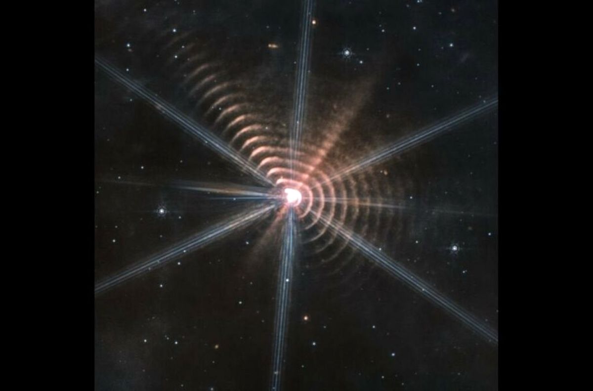 وجود حلقه‌های اسرارآمیز پیرامون یک ستاره دوردست دانشمندان را سردرگم کرد