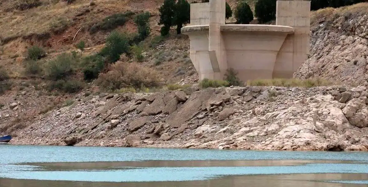 ذخیره آب سدهای مشهد به پایان رسید؛ سدها از مدار خارج شدند