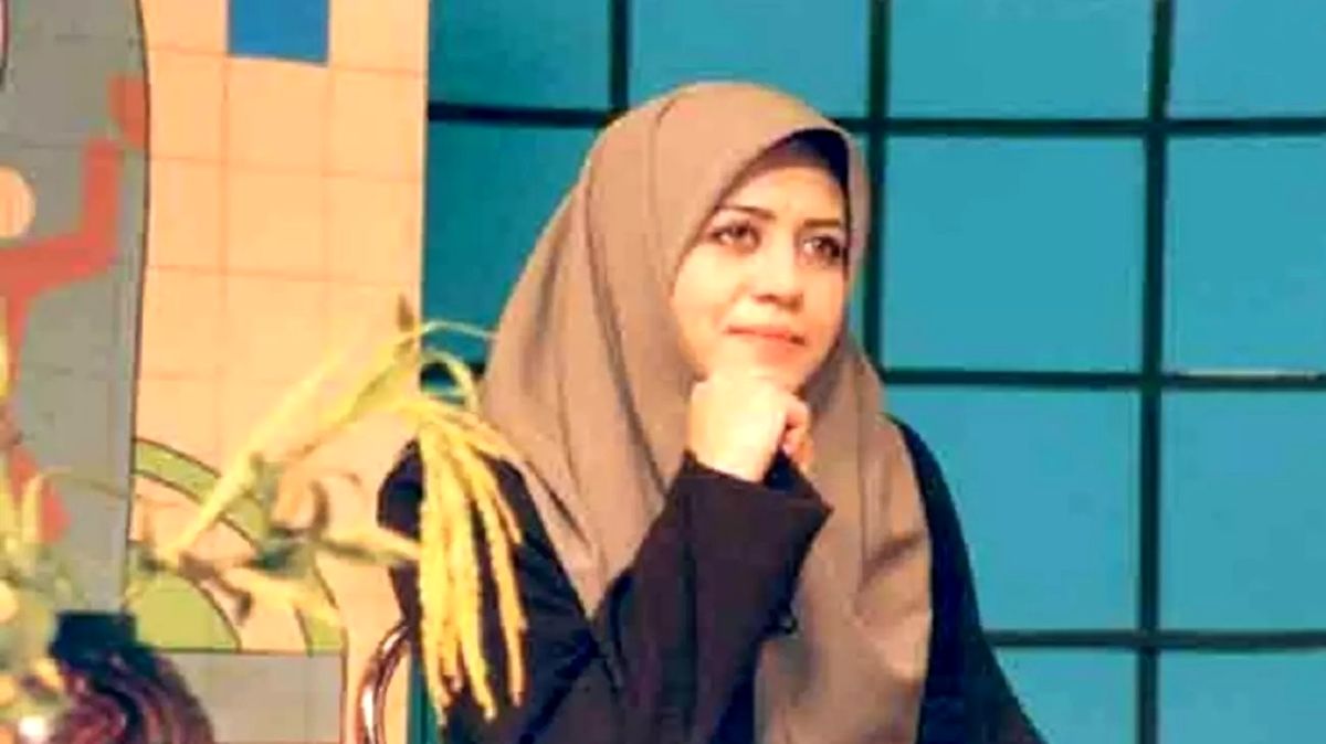 یک خانم مجری دیگر هم مهاجرت کرد/ عکس صمیمی مجری صدا و سیما به همراه دوست خارجی